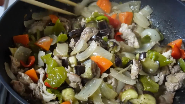 豚肉と野菜のみそ炒め