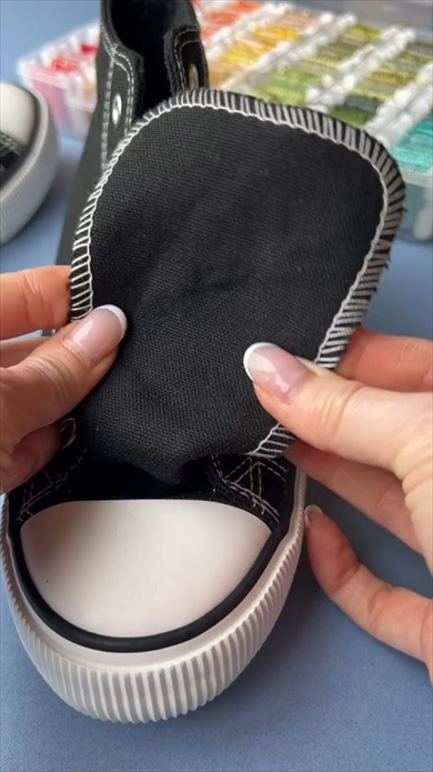 スニーカーに“ちょい足し”で印象大激変！