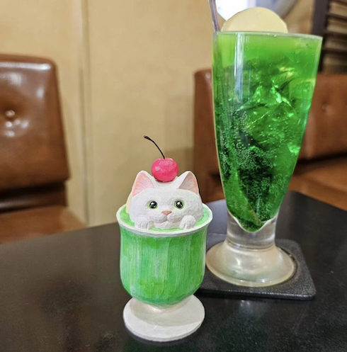 木彫りの猫たち