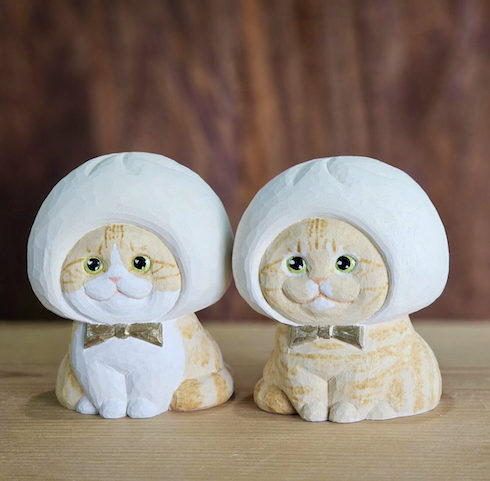 木彫りの肉まん猫
