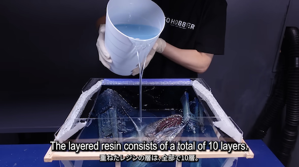 レジンの流し込み