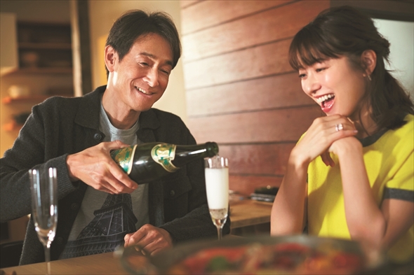 内山理名と吉田栄作の夫婦ショット