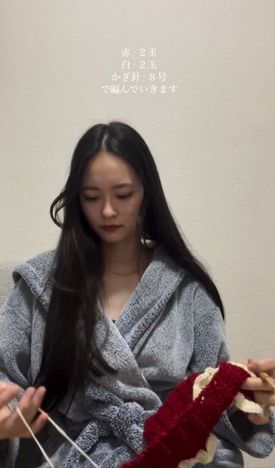 フリフリのマフラーを編む
