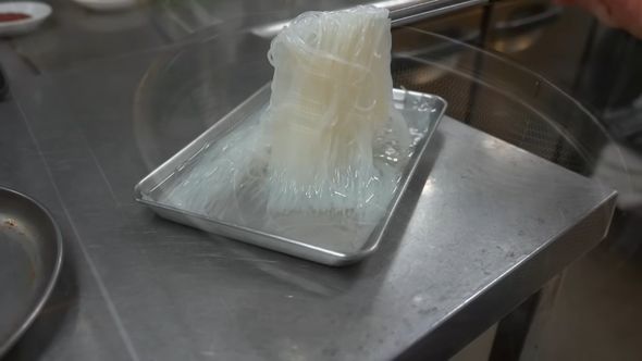 湯にひたしておいた春雨