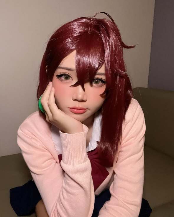 『ダンダダン』綾瀬桃のコスプレ