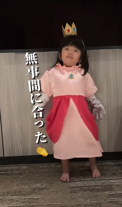 パパが娘にピーチ姫のドレスを作った