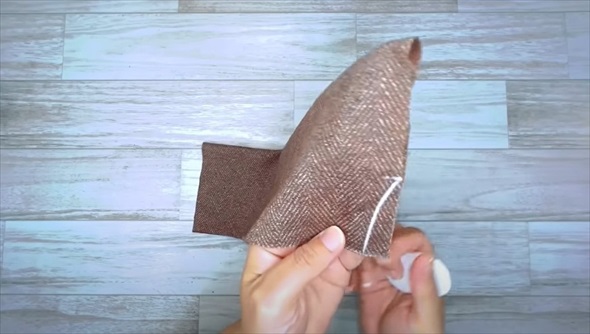 ダイソーのひざ掛けをあっという間にリメイク