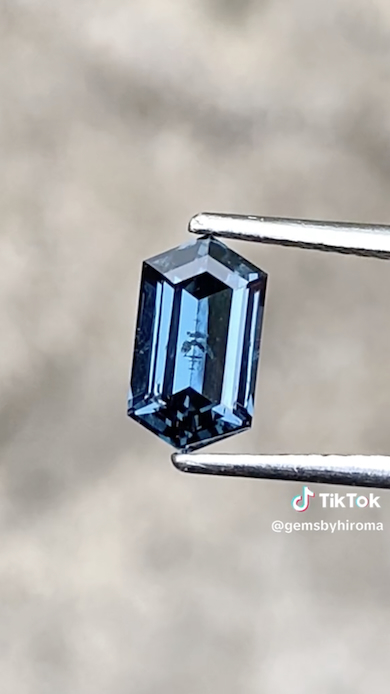 ティールブルー・スピネル