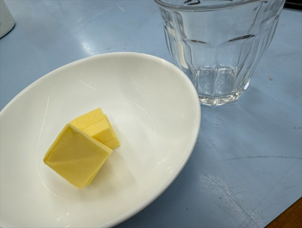 バターを簡単に室温に戻すライフハック