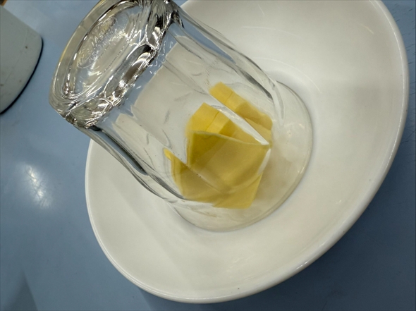 バターを簡単に室温に戻すライフハック