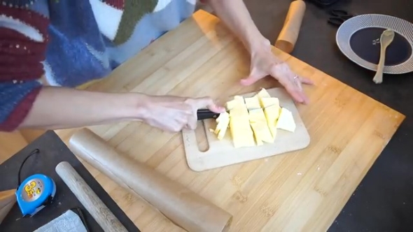 パンを作る画像