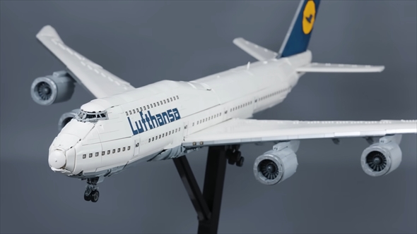 1万個以上のレゴで作ったボーイング747