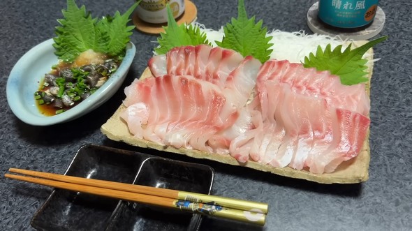 脂の乗ったイシダイのうま味が口の中に広がる