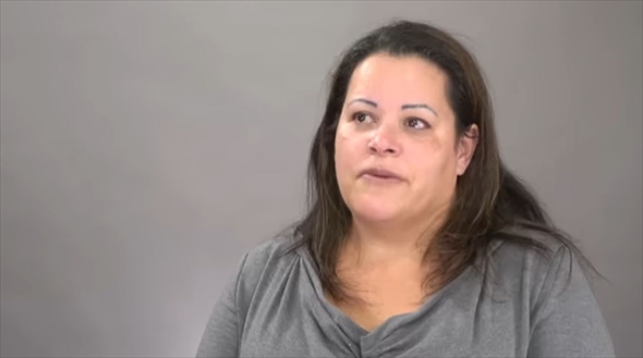 夫を亡くした女性がゴージャスに大変身