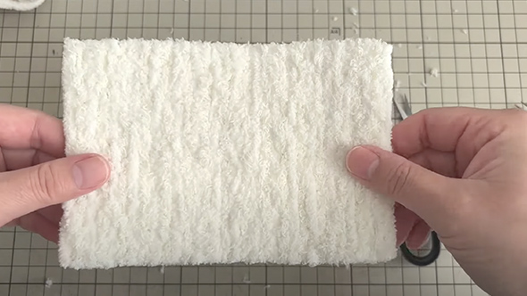 100均のもこもこ毛糸で作るミニチュアラグ