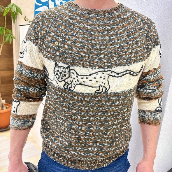 レオパード柄の手編みのセーター