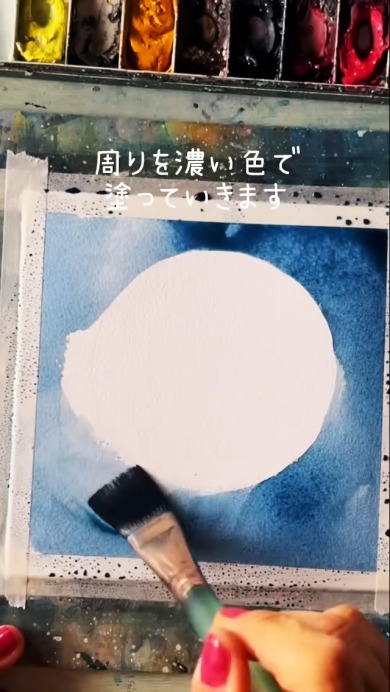 絵本のような月