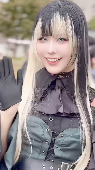 コスプレメイクで儒烏風亭らでんさんに変身