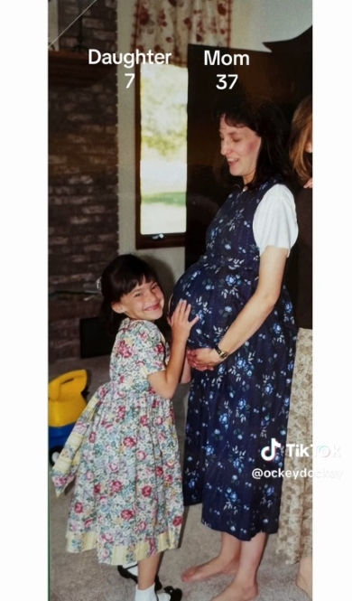 25年前の母と娘の写真