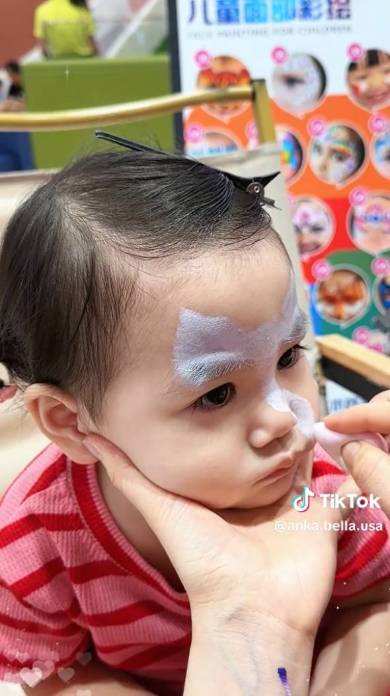 猫のフェイスペイント