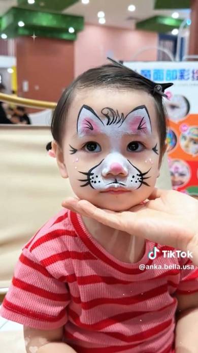 猫のフェイスペイント