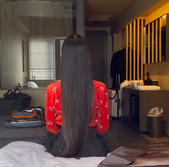 髪が長い人の帽子のかぶり方