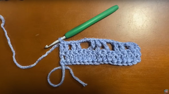 カーディガンを編む