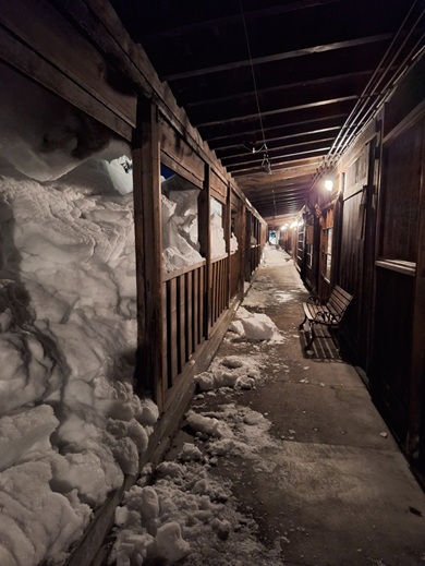 雪の降った日の廃屋 計良 元宏 | 久しぶりの投稿。 movie作ってます。 #函館異世界