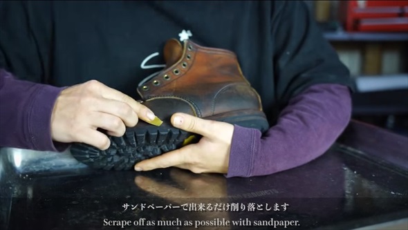 毎日履いて汚れたレッドウイングのブーツをきれいにする