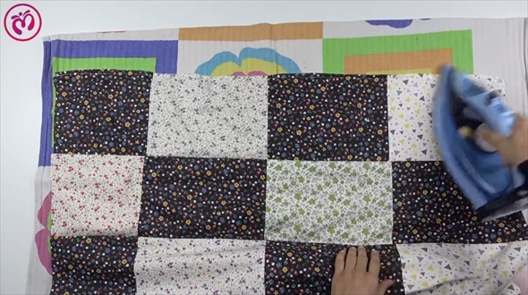 古いバスタオルと端切れで作るマット