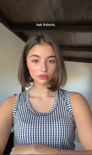 額を出したヘアスタイル