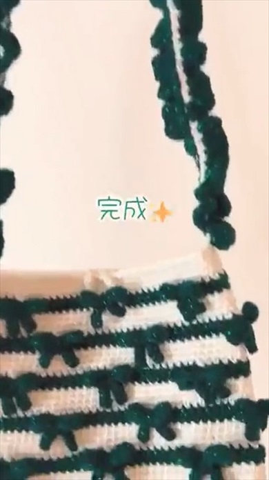 セリア毛糸を編んでいくと