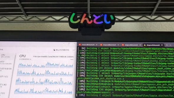 CPU使用率に連動して光り始めたしんどいサイネージ