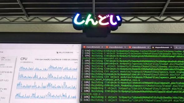 CPU使用率に連動し七色に光り輝いて負荷を訴えるしんどいサイネージ
