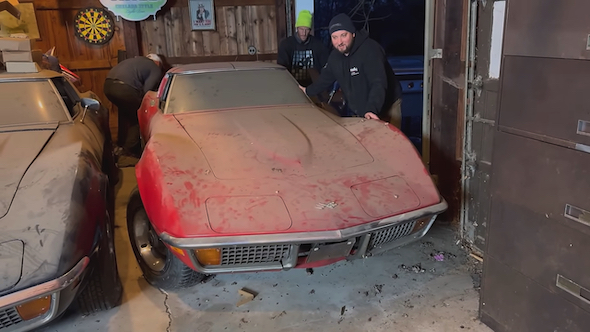 洗車 コルベット 海外 放置