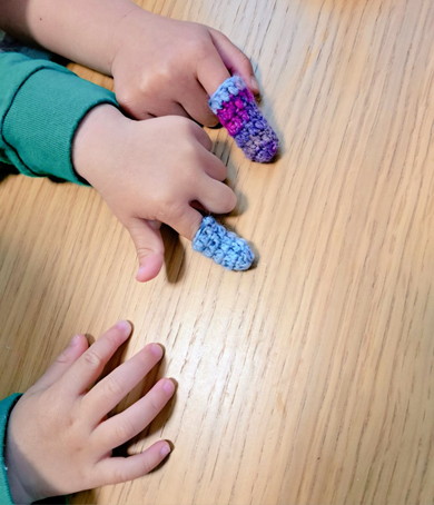 指サックのような編みもの