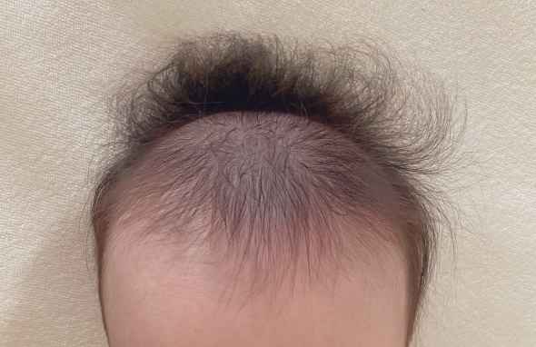 ほわほわした赤ちゃんの髪