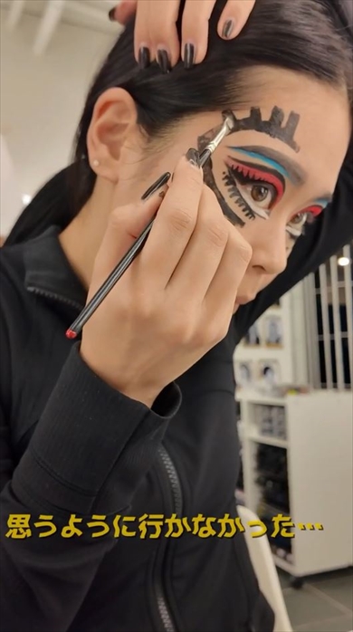 シルク・ドゥ・ソレイユで働く日本人ダンサーのメイク動画