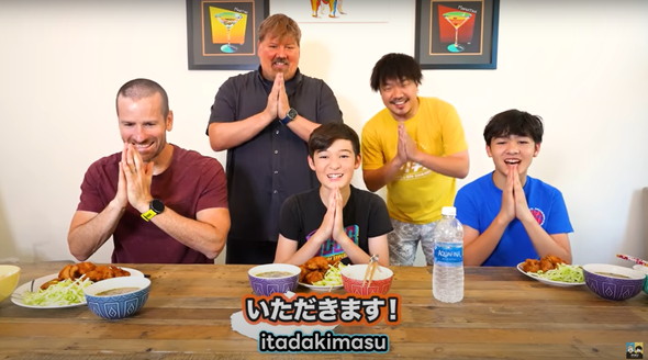 米国人に日本の唐揚げ定食を振る舞った