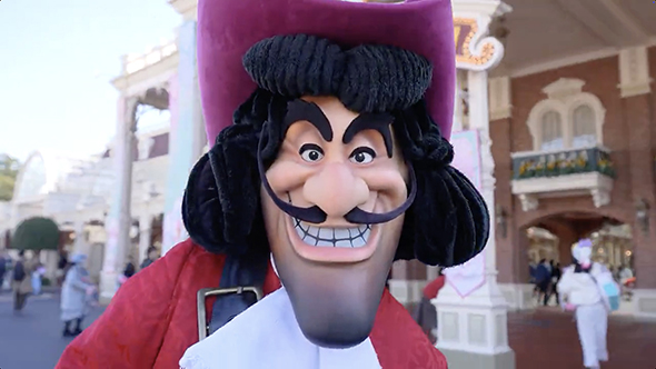 ディズニーランドの装飾を撮影していたら……