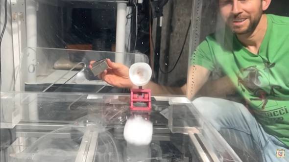 固体窒素を投げてみる実験