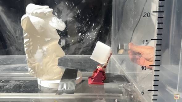 固体窒素を投げてみる実験