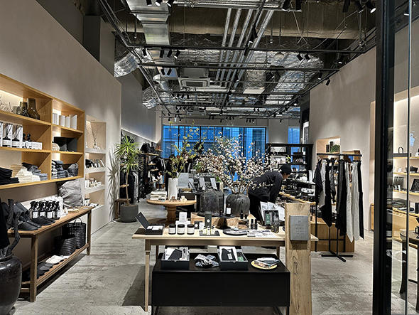 黒いアイテムを集めた店が話題