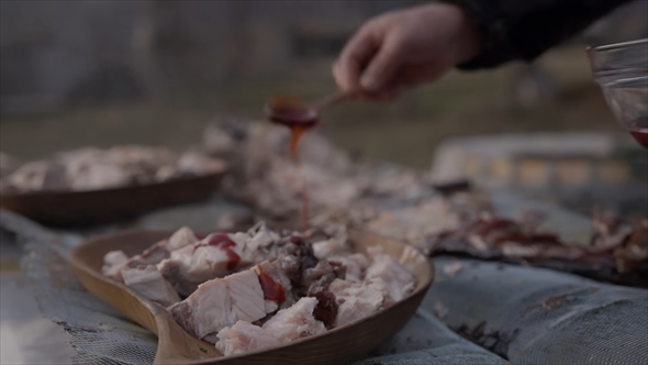 30キロの巨大魚を大自然の中で調理