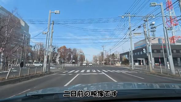 降雪の2日前に撮影した雪がほとんどない街中の映像