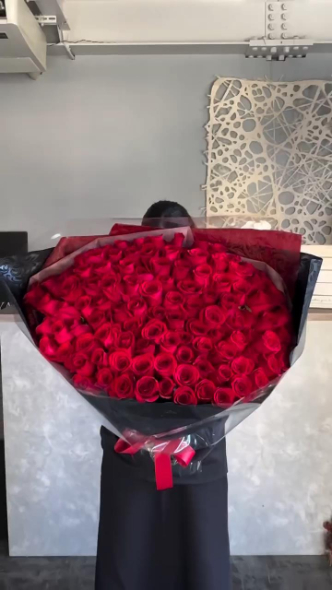 バラの花束の完成