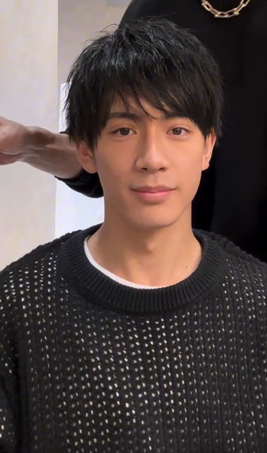 美容室にきた男性のイメチェン