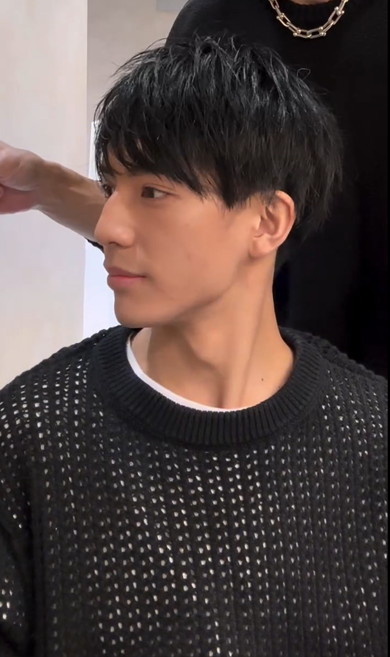 美容室にきた男性のイメチェン