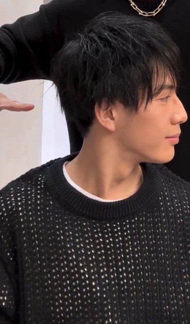 美容室にきた男性のイメチェン