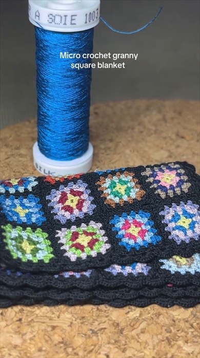 よくあるグラニースクエアのブランケットかと思ったら……まさかのサイズに驚愕